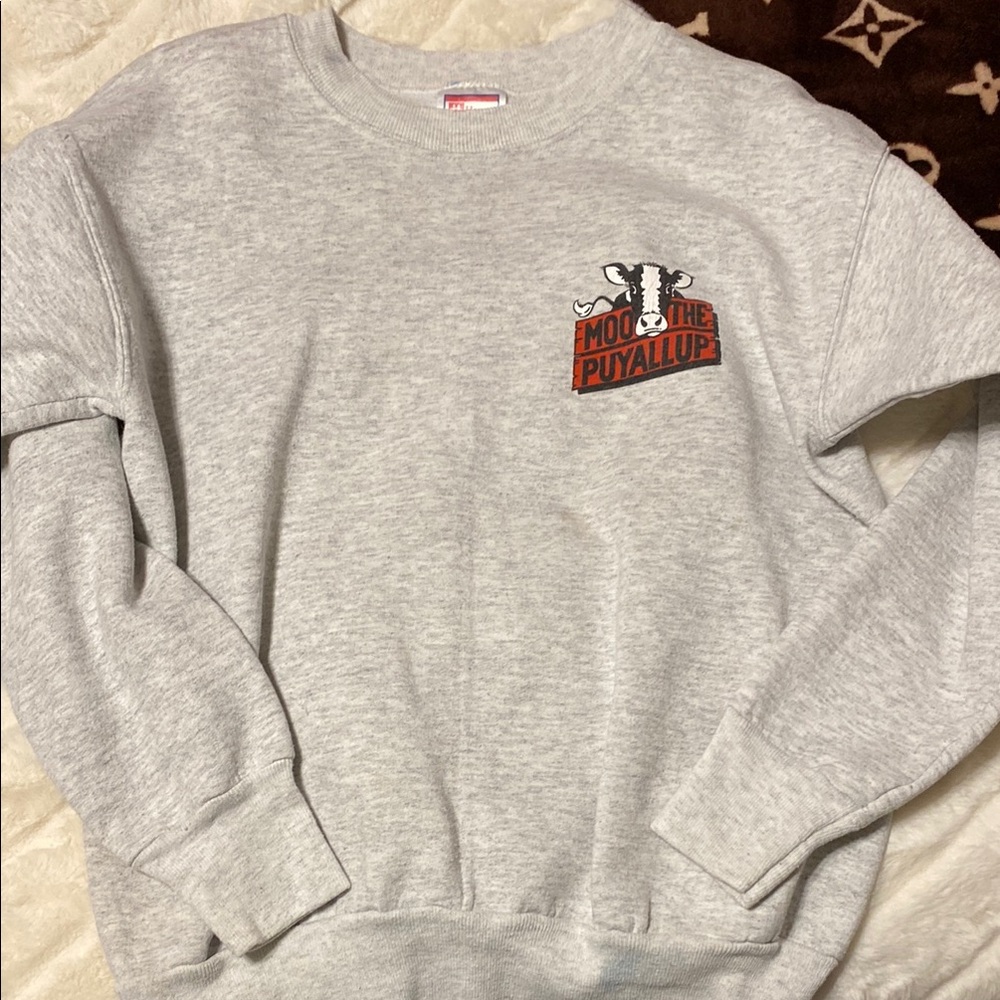 Gray Crewneck Sweatshirt with Ribbed Cuffs